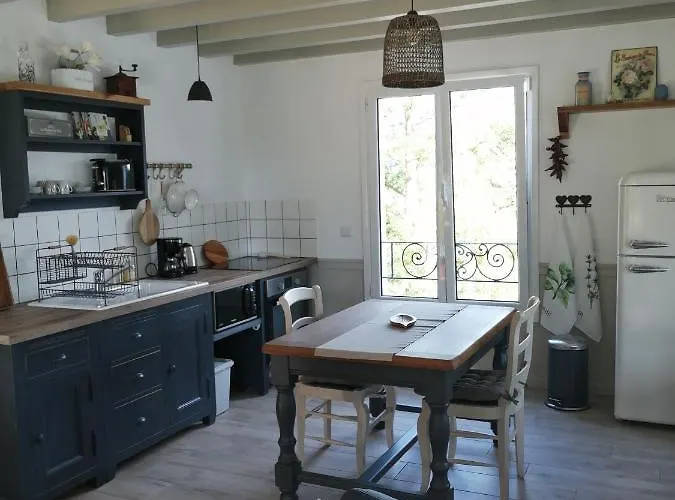 בית נופש La Petite Maison De La Xaran Erdian *